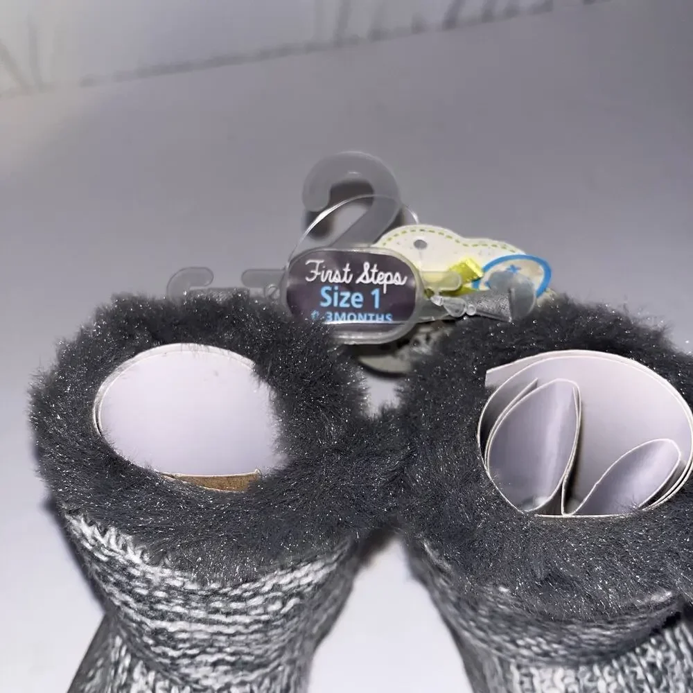 First Steps Baby Booties 0-3M Gray Knit Faux Fur Winter Pre-Walker NWT
